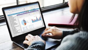 1-creating-a-budget-shutterstock_393635530-848x477