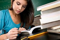 1487842048_student-4