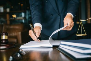 1586937127_writing-like-a-lawyer_2